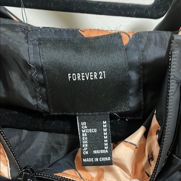 Forever 21 Black Teddy Bear Puffer Jacket - Picture 2 of 3